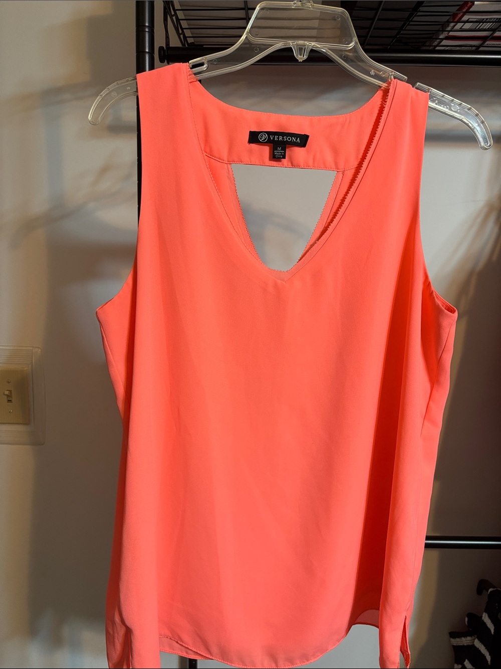 Versona Coral-Pink Sleeveless V-Neck Camisole